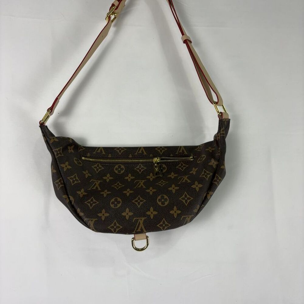 Louis Vuitton Bumbag Monogram Messenger Bag - Picture 3 of 5